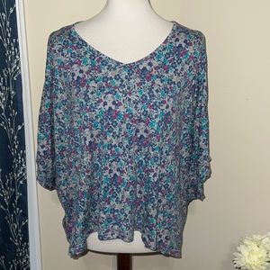 Disney Parks Snow White Princess Floral Boxy Cold Shoulder Cut-Out Top sz Large